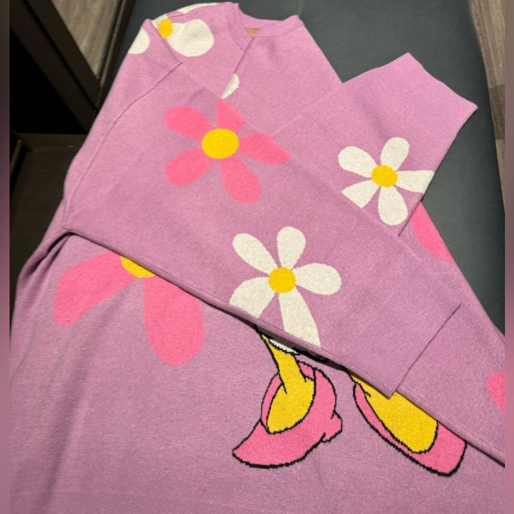 NWT Disney Parks Daisy Duck Flower Knit Pullover Sweatshirt Sweater Plus Size 3X - Picture 9 of 16